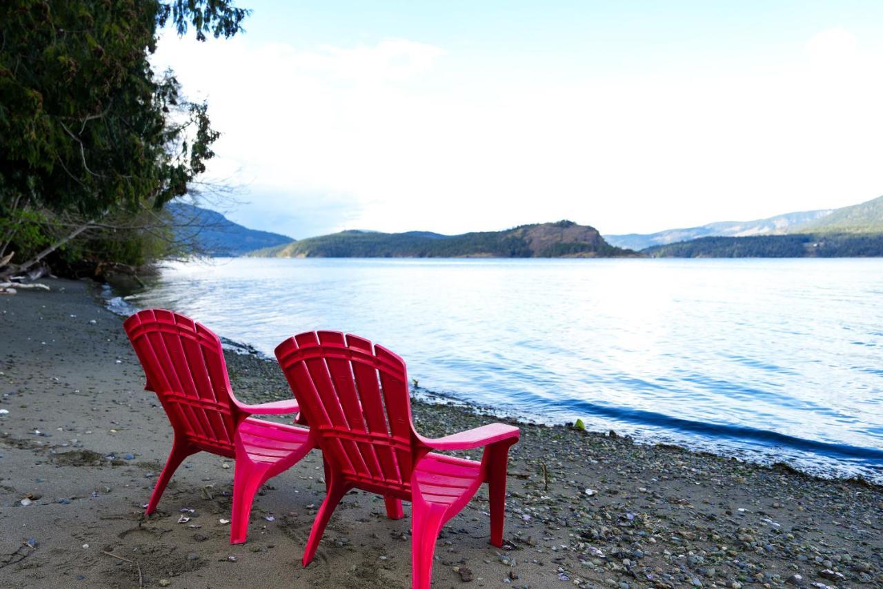 Sea And Cedar Retreat-A Home In A Tranquil Setting Cowichan Bay Zewnętrze zdjęcie
